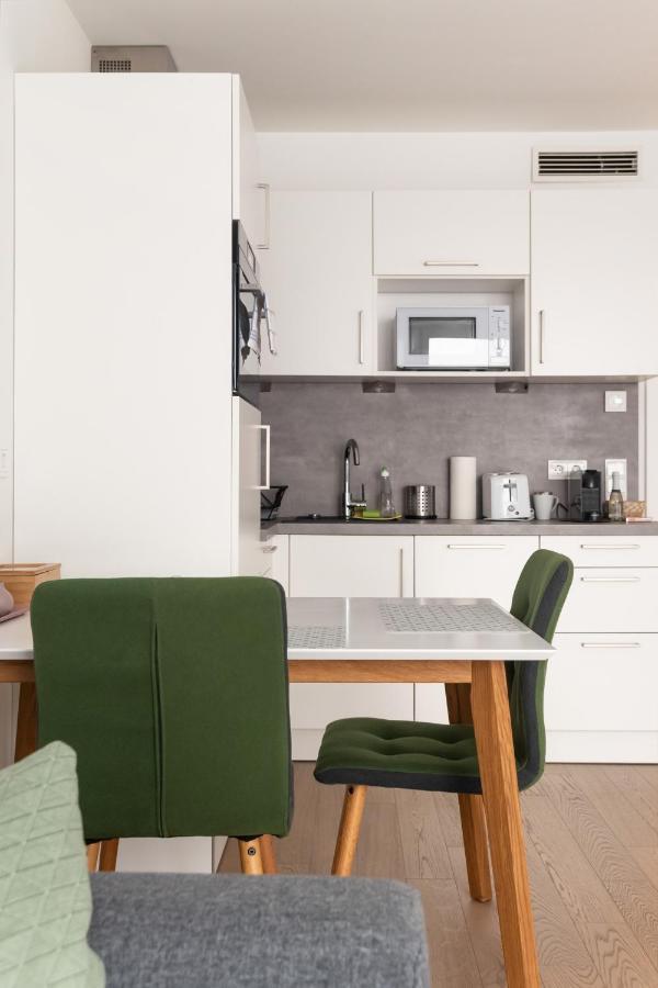 Quiet And Cozy Apartment Next To Mariahilfer Strasse And Naschmarkt With Ac, Minimum 30 Nights Vienna Exterior photo