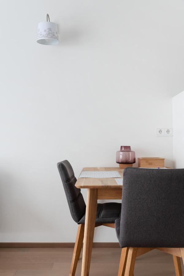 Quiet And Cozy Apartment Next To Mariahilfer Strasse And Naschmarkt With Ac, Minimum 30 Nights Vienna Exterior photo
